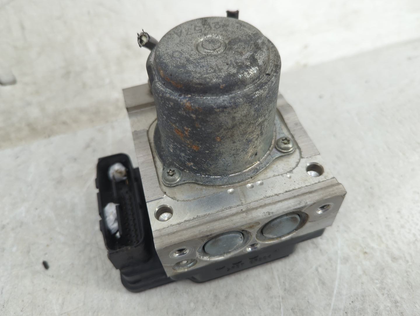 2014-2015 Honda Accord ABS Pump Control Module Replacement P/N:8S15E-0824 Fits Fits 2014 2015 OEM Used Auto Parts - Oemuseda