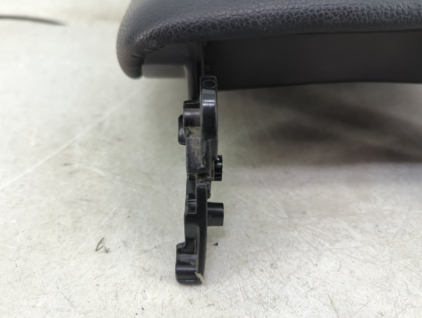 2014 Honda Accord Center Console Armrest Cover Lid Fits OEM Used Auto Parts - Oemusedautoparts1.com