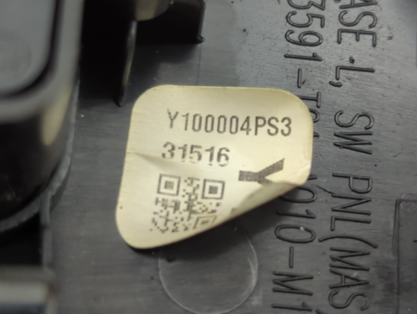 2013-2017 Honda Accord Master Power Window Switch Replacement Driver Side Left P/N:Y100004PS3 35760-T2A-A010-M1 Fits OEM Use