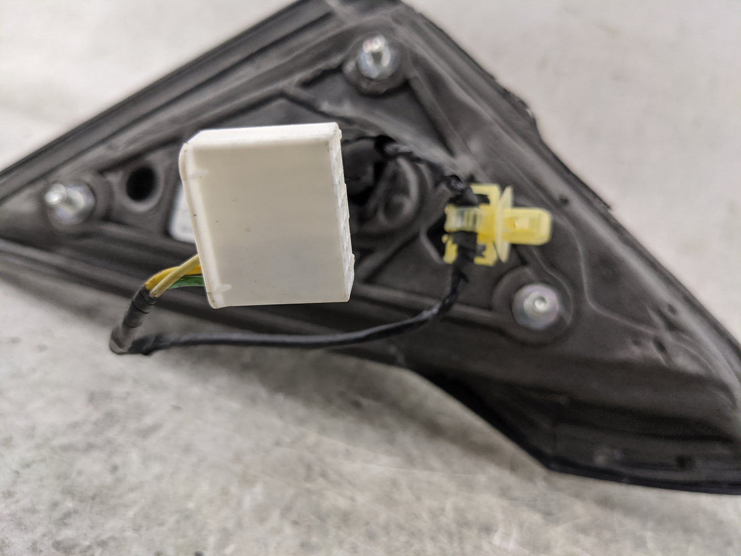 2013-2017 Honda Accord Passenger Side View Mirror - Right Door Mirror OEM Used - Oemusedautoparts1.com