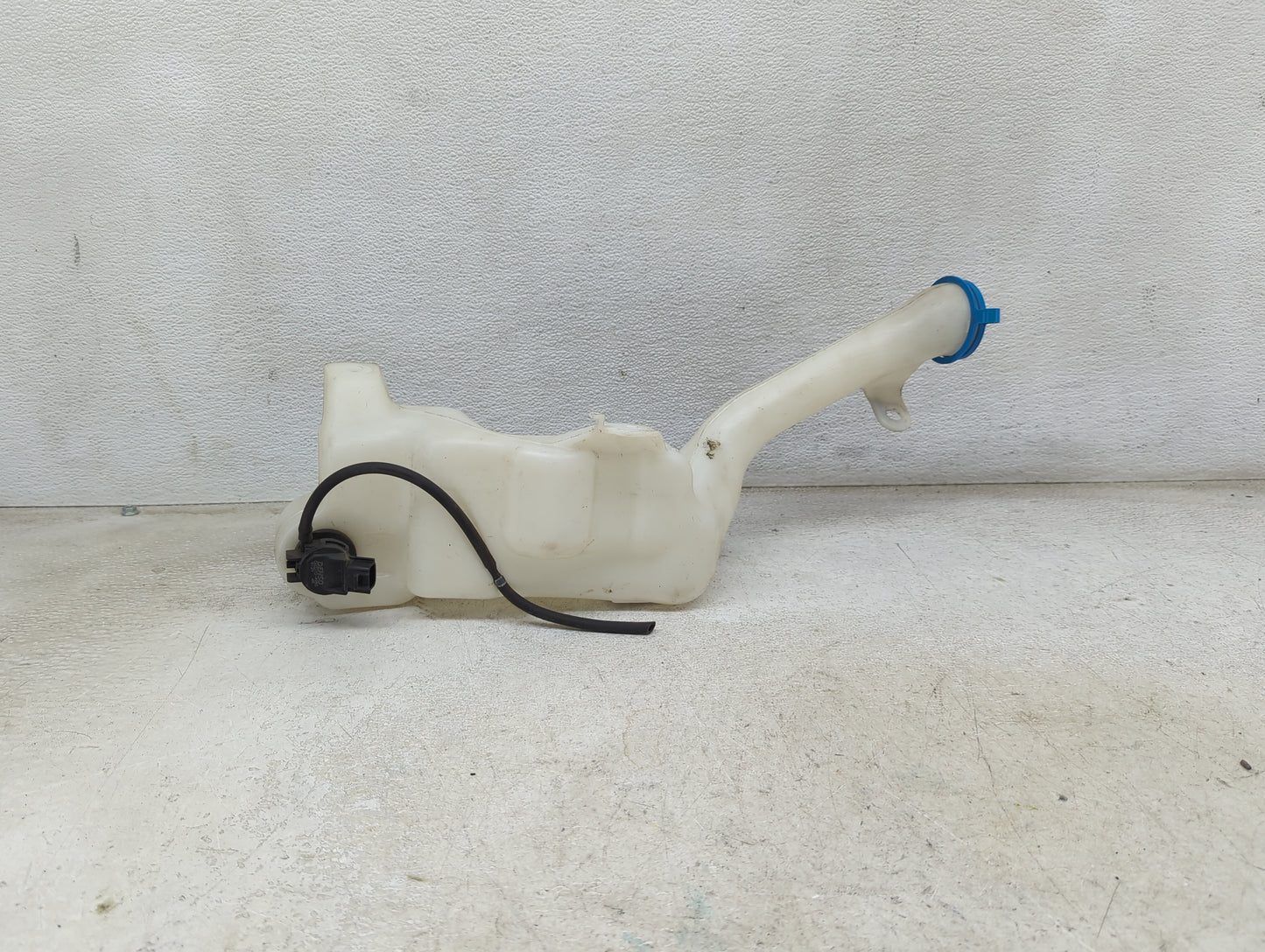 2013-2017 Honda Accord Windshield Washer Fluid Reservoir Bottle Oem 1474077 - Oemusedautoparts1.com