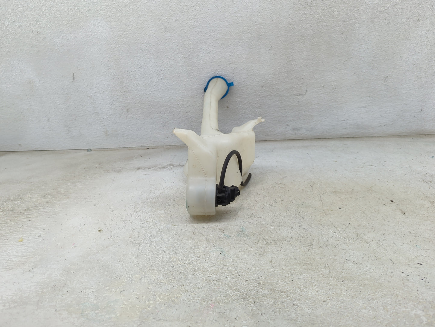 2013-2017 Honda Accord Windshield Washer Fluid Reservoir Bottle Oem 1474077 - Oemusedautoparts1.com