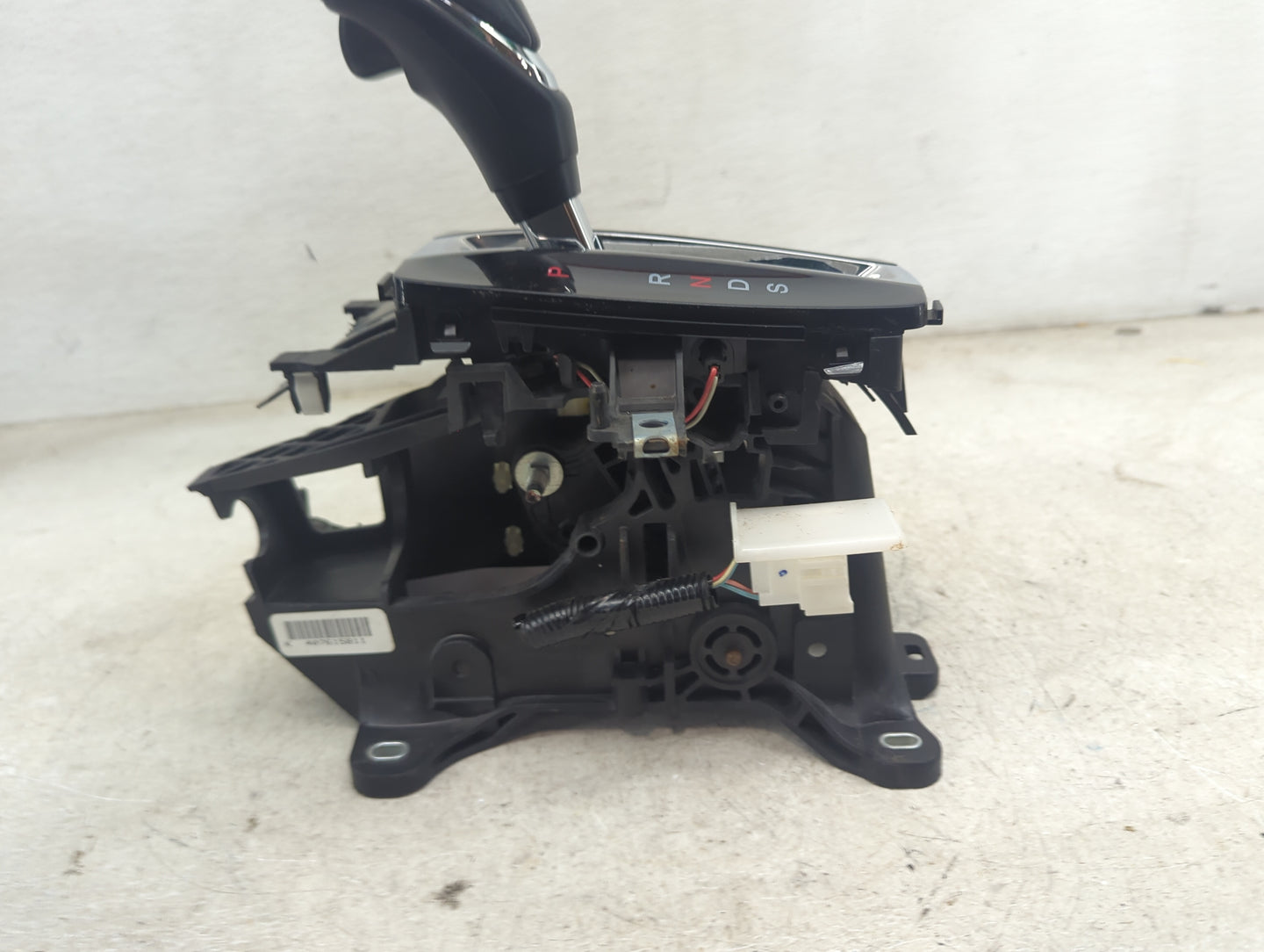 2014 Honda Accord Floor Console Assembly Shifter Black - Oemusedautoparts1.com