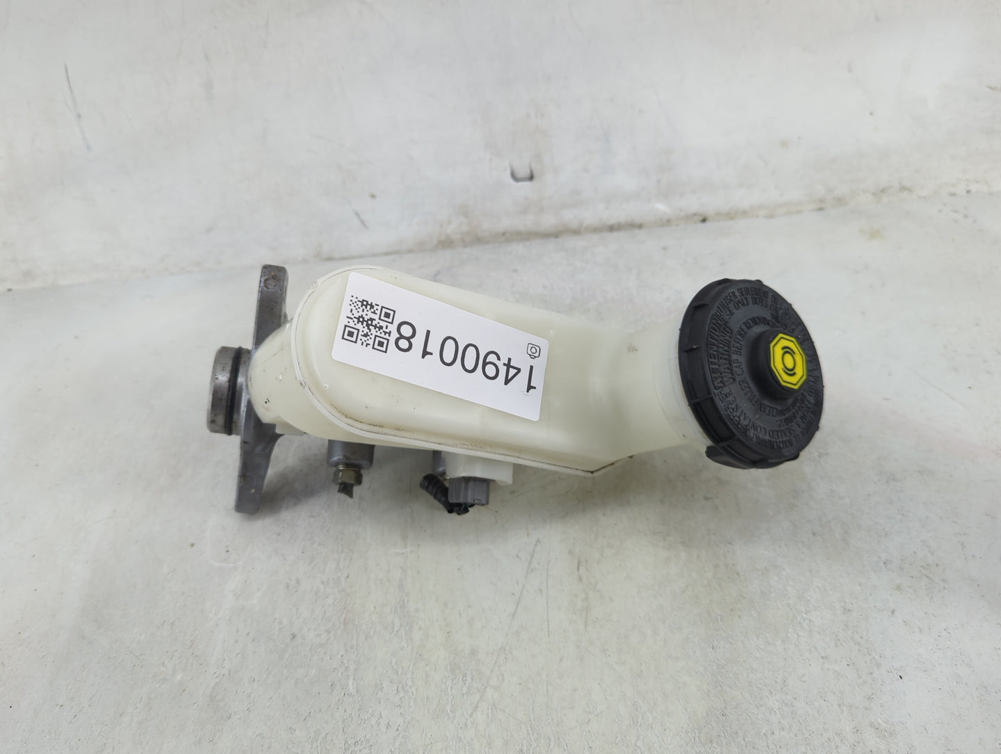 2013-2017 Honda Accord Brake Master Cylinder 1490018 - Oemusedautoparts1.com