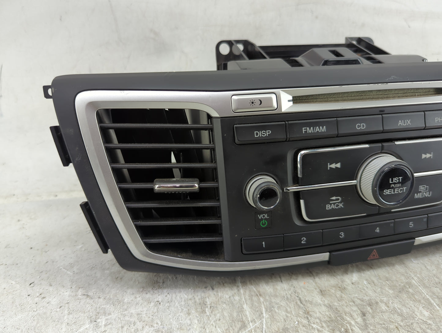 2013-2015 Honda Accord Radio AM FM Cd Player Receiver Replacement Fits Fits 2013 2014 2015 OEM Used Auto Parts - Oemusedauto