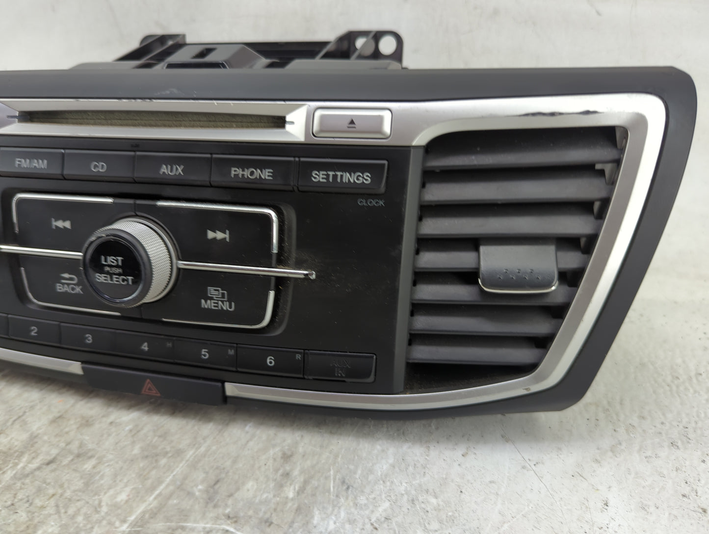 2013-2015 Honda Accord Radio AM FM Cd Player Receiver Replacement Fits Fits 2013 2014 2015 OEM Used Auto Parts - Oemusedauto