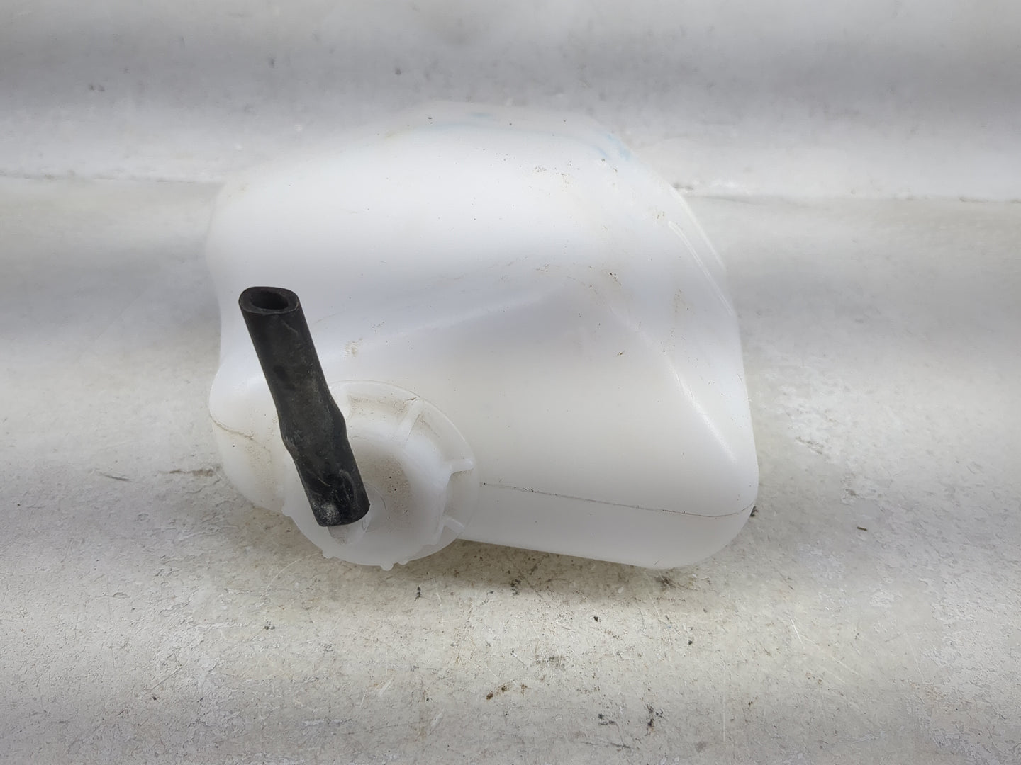 2014-2015 Honda Accord Radiator Coolant Overflow Expansion Tank Bottle - Oemusedautoparts1.com