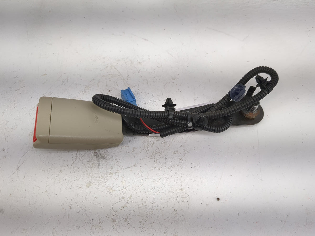 2013-2017 Honda Accord Driver Seatbelt Buckle Tan - Oemusedautoparts1.com