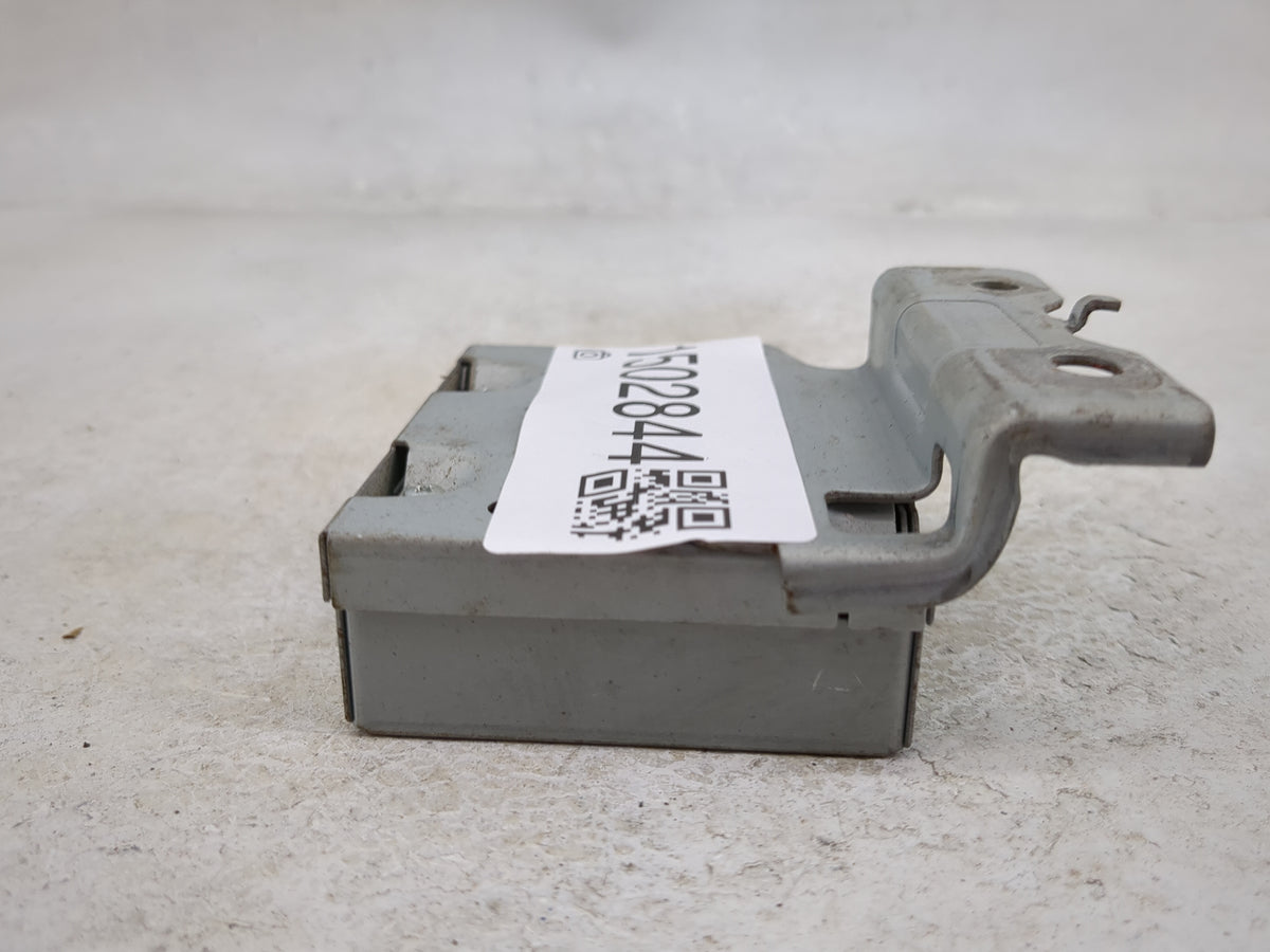 2013-2015 Honda Accord Audio Control Module 39200-t2a-a213-m1|mx223ah - Oemusedautoparts1.com