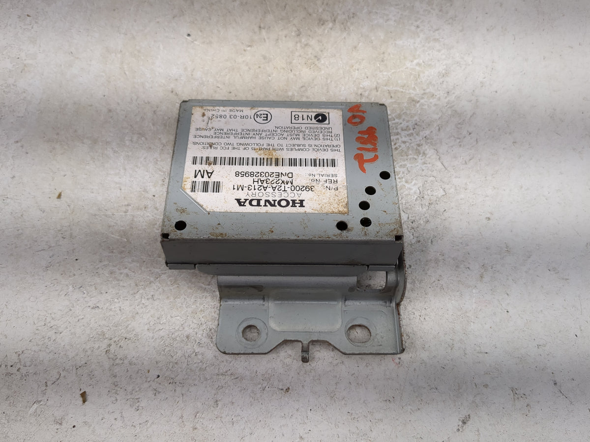 2013-2015 Honda Accord Audio Control Module 39200-t2a-a213-m1|mx223ah - Oemusedautoparts1.com