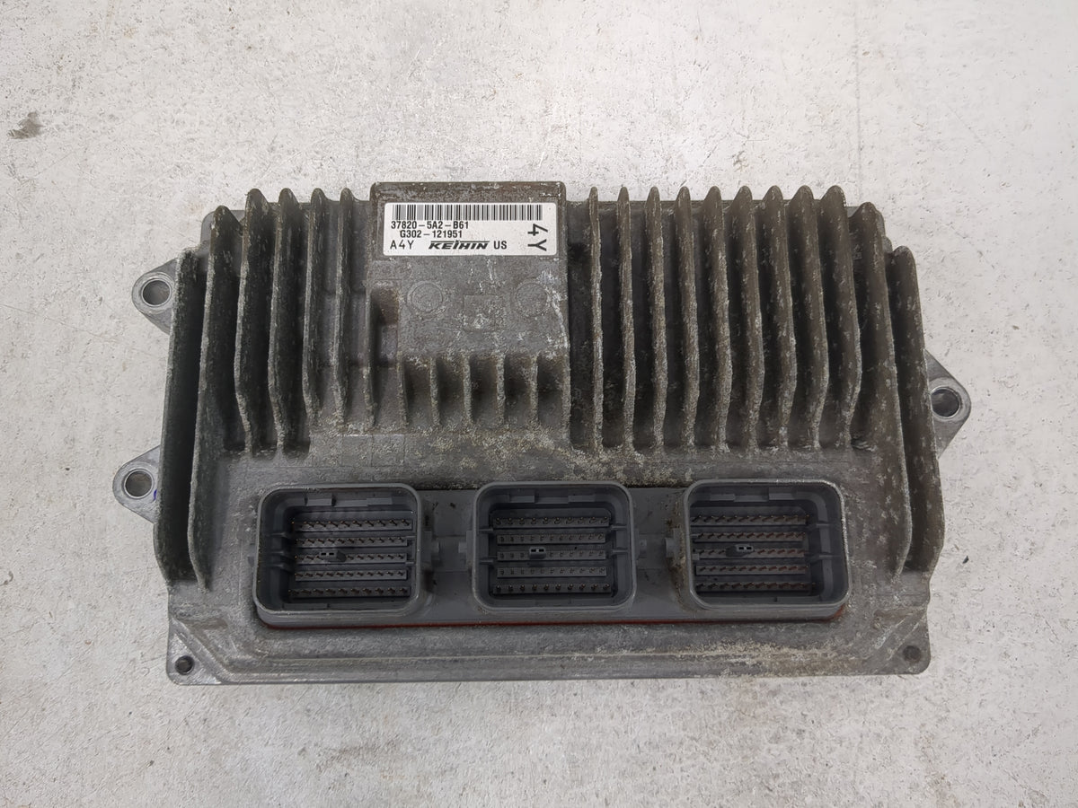 2014 Honda Accord PCM Engine Control Computer ECU ECM PCU OEM P/N:37820-5A2-B61 G302-121951 OEM Used Auto Parts - Oemusedaut