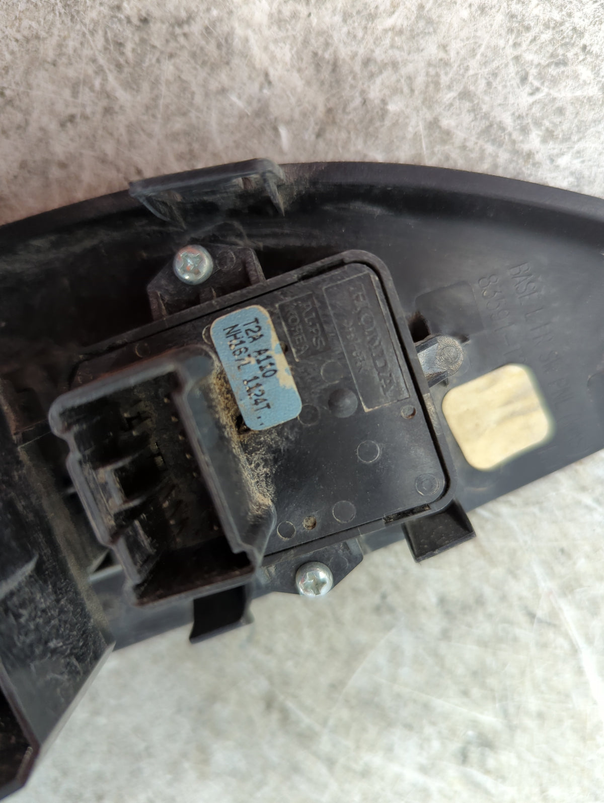 2014 Honda Accord Master Power Window Switch Replacement Driver Side Left P/N:T2A A50 83591Z Fits OEM Used Auto Parts - Oemu