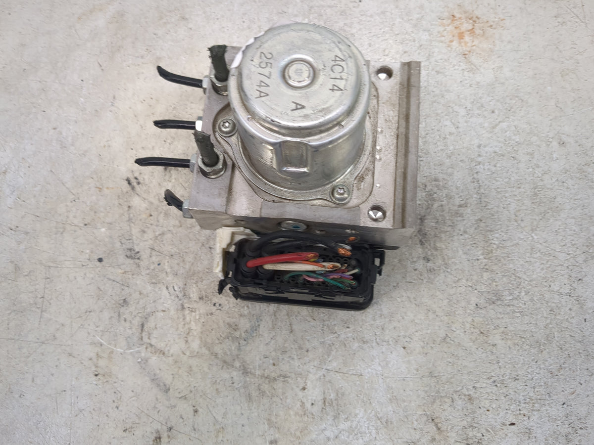 2014-2015 Honda Accord Anti-Lock Brake ABS Pump Module Actuator OEM P/N:4F31D-0882 2GVAD Fits Fits 2014 2015 OEM Used Auto P