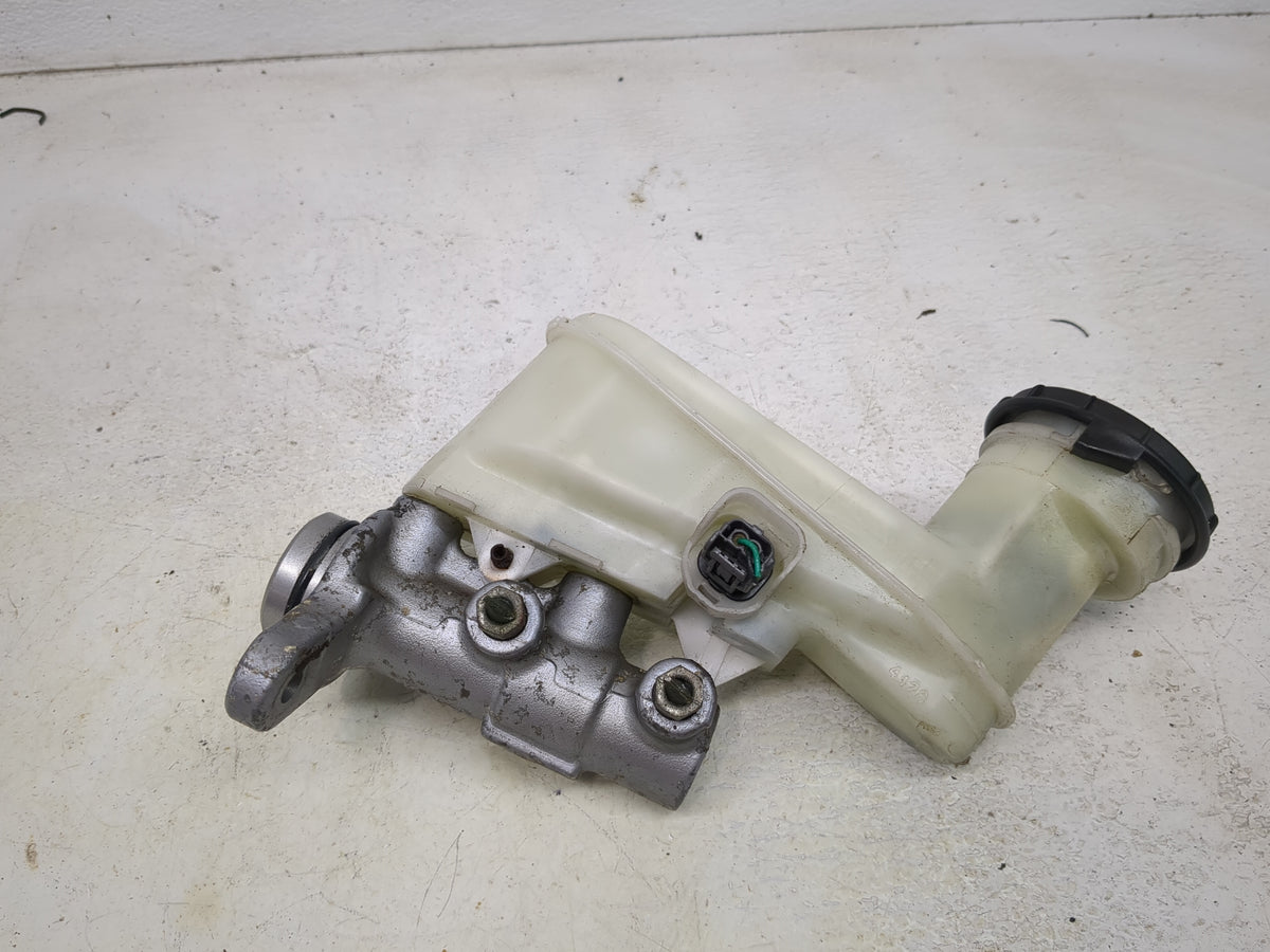 2013-2017 Honda Accord Brake Master Cylinder 1513060 - Oemusedautoparts1.com