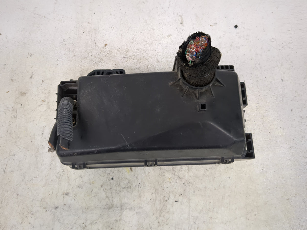 2013-2017 Honda Accord Fusebox Fuse Box Panel Relay Module P/N:03E5S1025 Fits Fits 2013 2014 2015 2016 2017 OEM Used Auto Pa