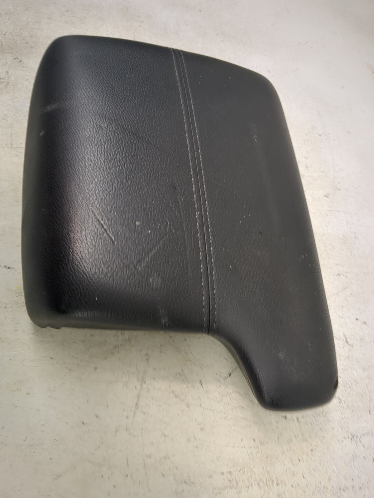 2014 Honda Accord Center Console Armrest Cover Lid Fits OEM Used Auto Parts - Oemusedautoparts1.com