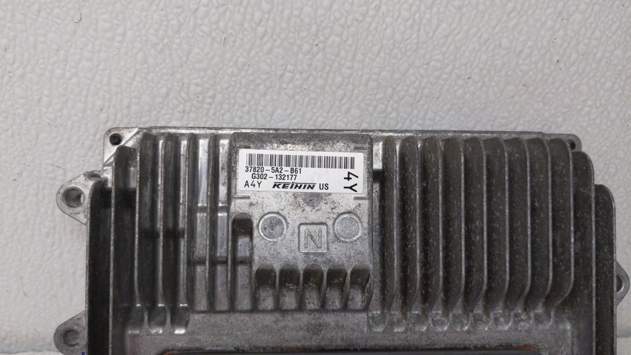 2014 Honda Accord PCM Engine Control Computer ECU ECM PCU OEM P/N:37820-5A2-G61 37820-5A2-B62, 37820-5A2-B61 Fits OEM Used A