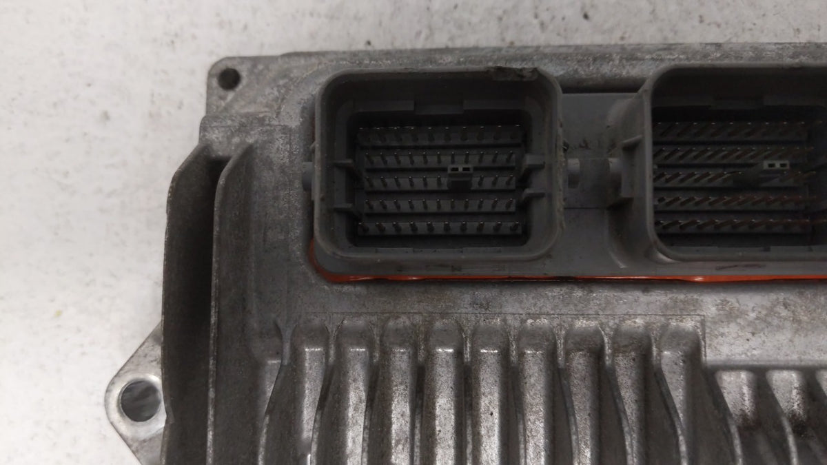 2014 Honda Accord PCM Engine Control Computer ECU ECM PCU OEM P/N:37820-5A2-B52 37820-5A2-B51 OEM Used Auto Parts - Oemuseda