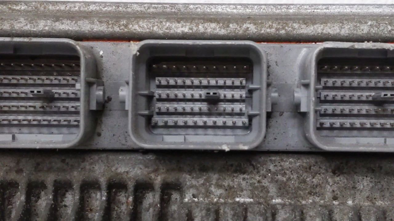 2014 Honda Accord PCM Engine Control Computer ECU ECM PCU OEM P/N:37820-5A3-L31 37820-5A3-L32 Fits OEM Used Auto Parts - Oem