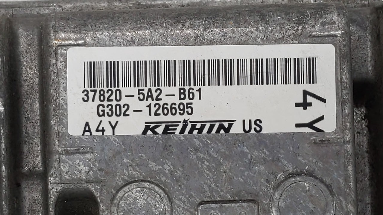 2014 Honda Accord PCM Engine Control Computer ECU ECM PCU OEM P/N:37820-5A2-B61 37820-5A2-B82 Fits OEM Used Auto Parts - Oem
