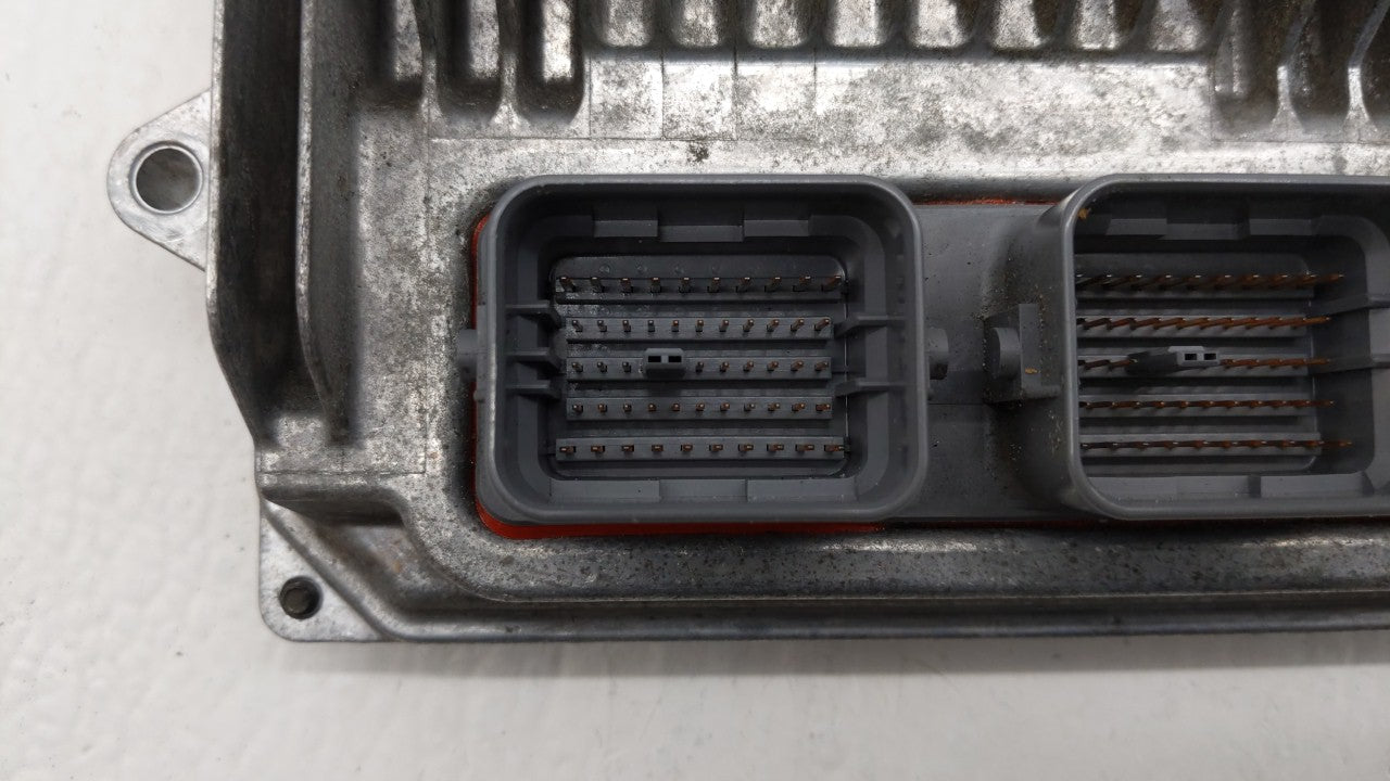 2014 Honda Accord PCM Engine Control Computer ECU ECM PCU OEM P/N:37820-5A2-B61 37820-5A2-B82 Fits OEM Used Auto Parts - Oem