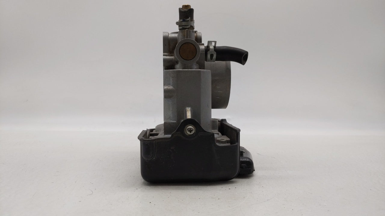 2013-2017 Honda Accord Throttle Body P/N:GMF4A Fits Fits 2013 2014 2015 2016 2017 2018 OEM Used Auto Parts - Oemusedautopart