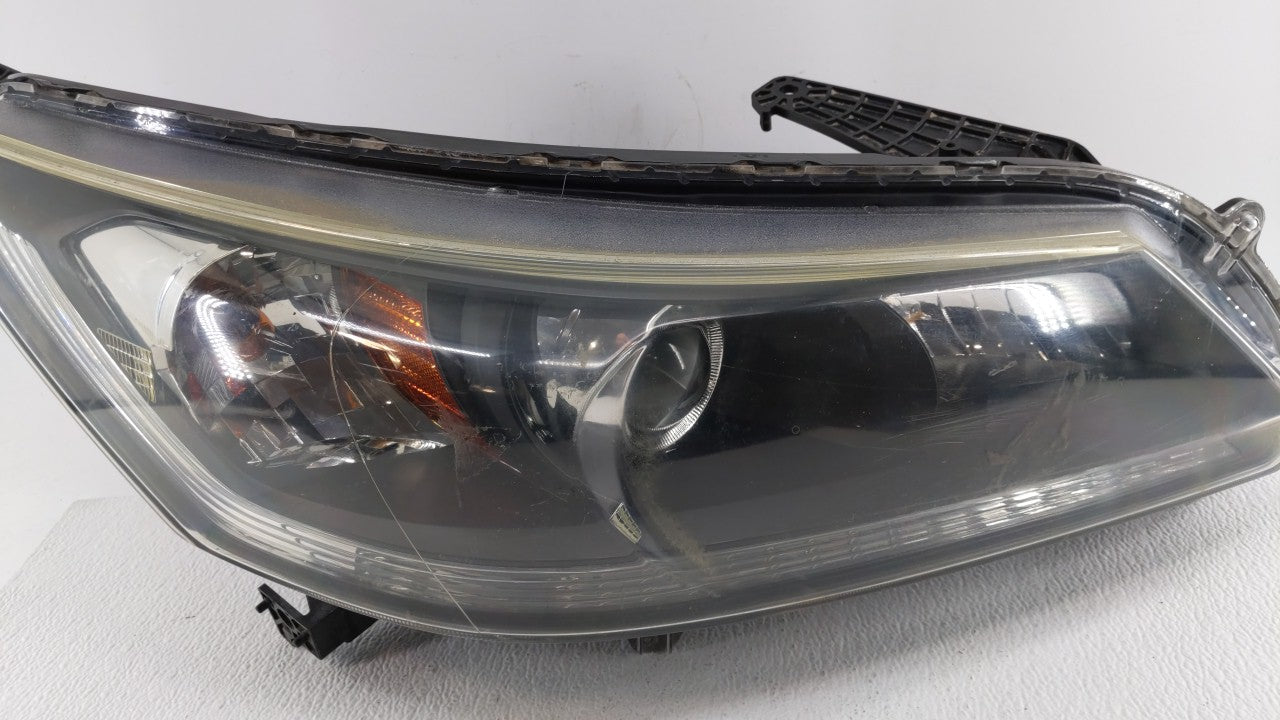 2014 Honda Accord Tail Light Assembly Passenger Right OEM P/N:UG10DXT2AAA0 Fits OEM Used Auto Parts - Oemusedautoparts1.com