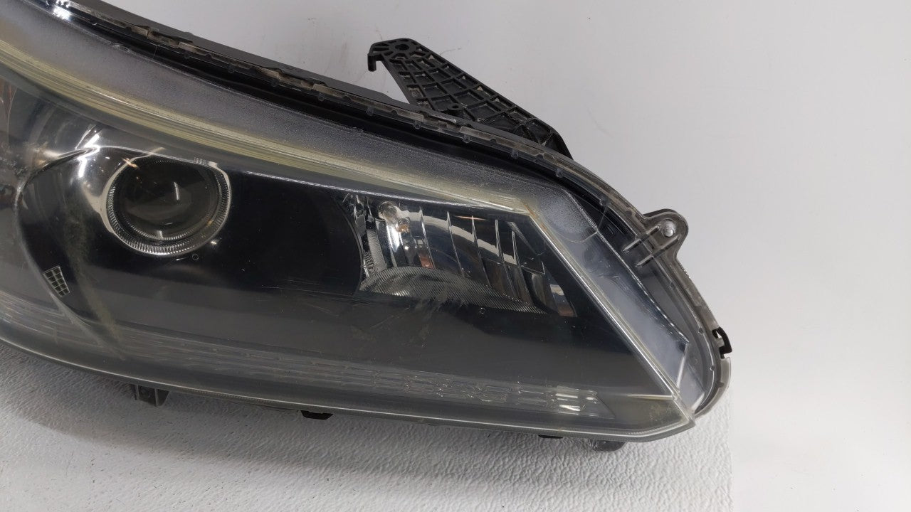 2014 Honda Accord Tail Light Assembly Passenger Right OEM P/N:UG10DXT2AAA0 Fits OEM Used Auto Parts - Oemusedautoparts1.com