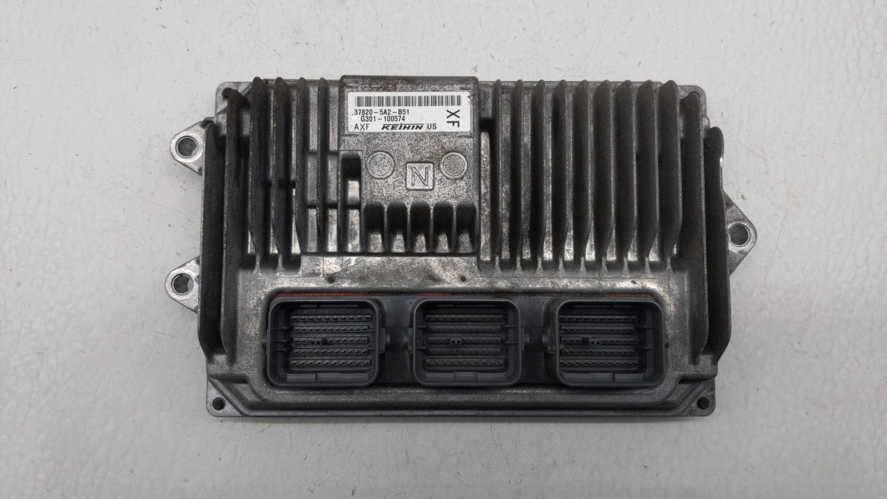 2014 Honda Accord PCM Engine Control Computer ECU ECM PCU OEM P/N:37820-5A2-B52 37820-5A2-B51 Fits OEM Used Auto Parts - Oem