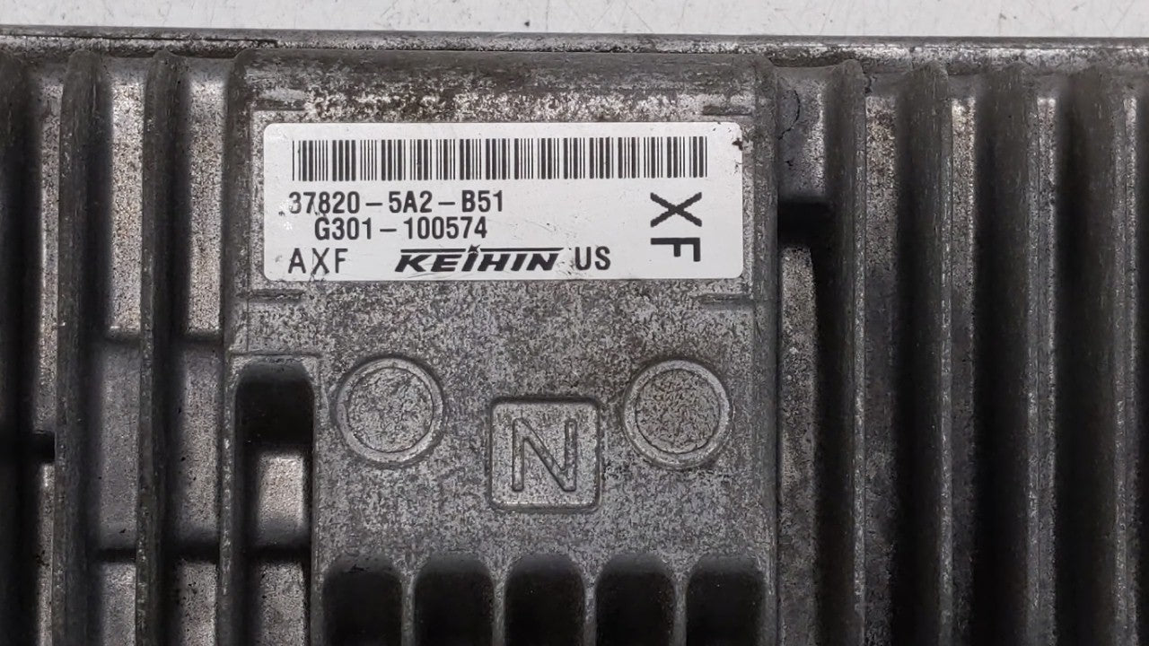2014 Honda Accord PCM Engine Control Computer ECU ECM PCU OEM P/N:37820-5A2-B52 37820-5A2-B51 Fits OEM Used Auto Parts - Oem