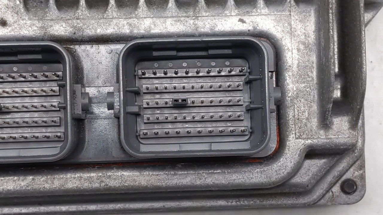 2014 Honda Accord PCM Engine Control Computer ECU ECM PCU OEM P/N:37820-5A2-B52 37820-5A2-B51 Fits OEM Used Auto Parts - Oem