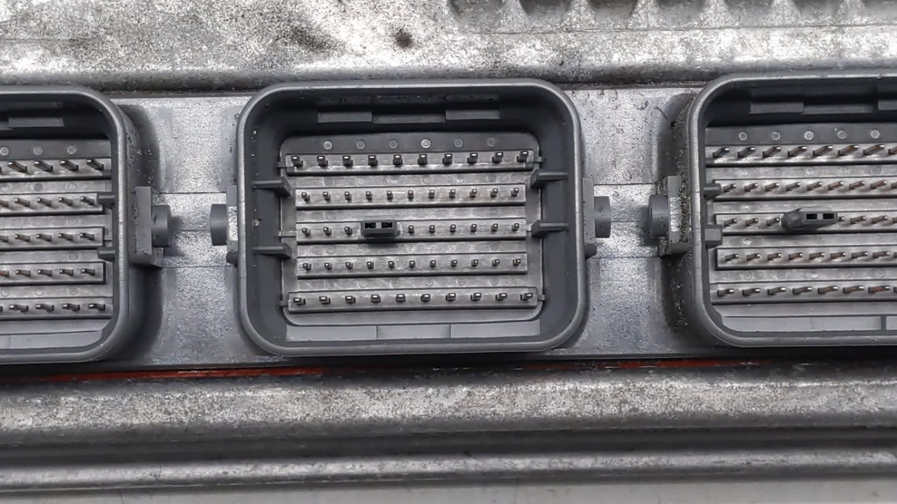 2014 Honda Accord PCM Engine Control Computer ECU ECM PCU OEM P/N:37820-5A2-B52 37820-5A2-B51 Fits OEM Used Auto Parts - Oem