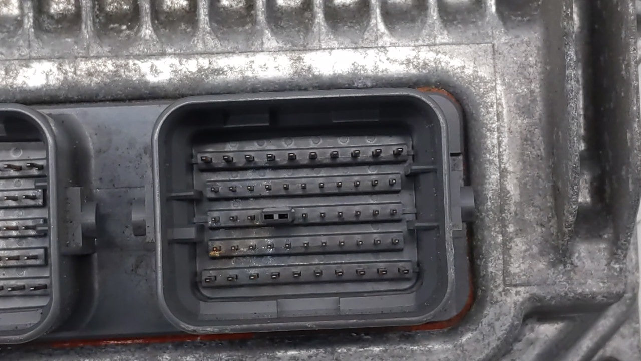 2014 Honda Accord PCM Engine Control Computer ECU ECM PCU OEM P/N:37820-5A3-L31 37820-5A3-L32 Fits OEM Used Auto Parts - Oem
