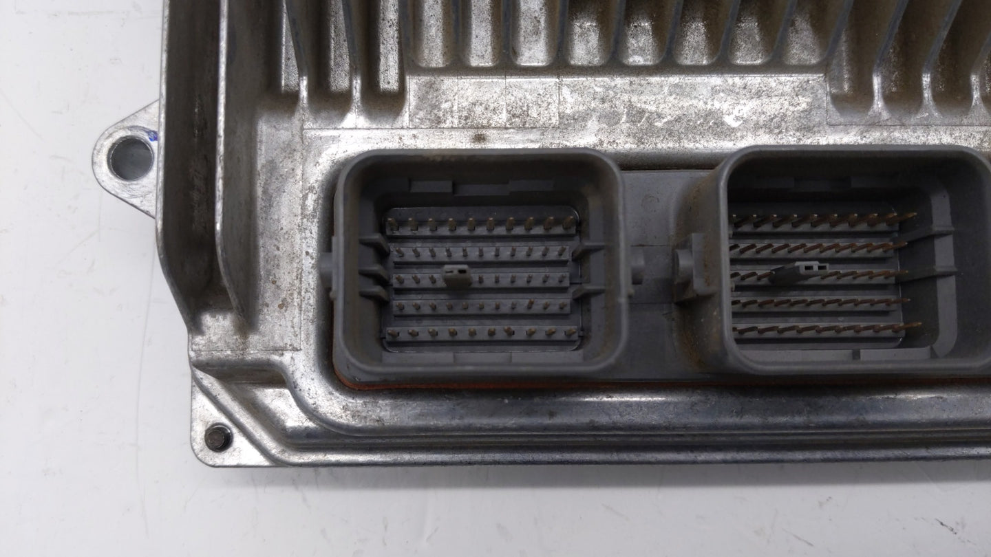 2014 Honda Accord PCM Engine Control Computer ECU ECM PCU OEM P/N:37820-5A3-L31 37820-5A3-L32 Fits OEM Used Auto Parts - Oem