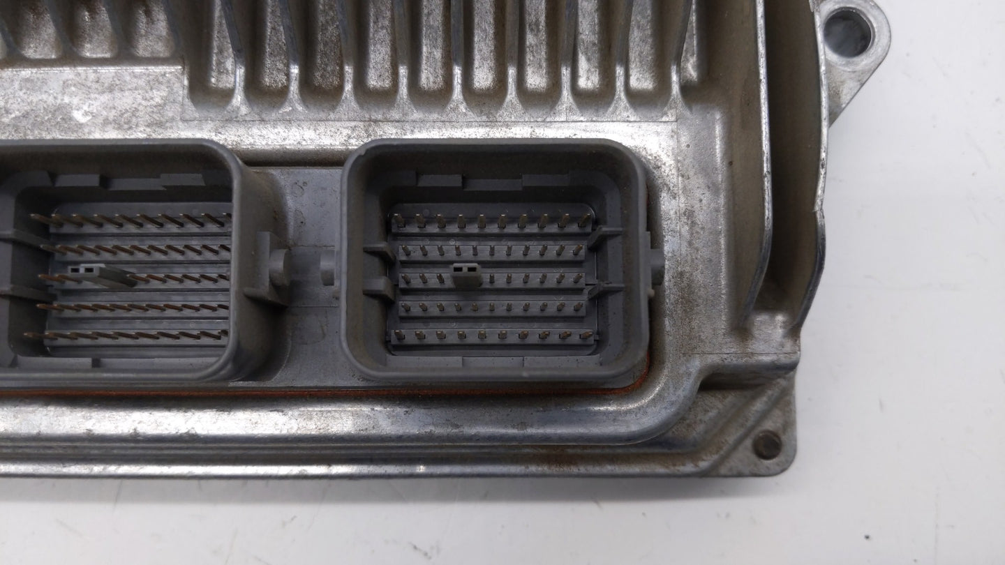 2014 Honda Accord PCM Engine Control Computer ECU ECM PCU OEM P/N:37820-5A3-L31 37820-5A3-L32 Fits OEM Used Auto Parts - Oem