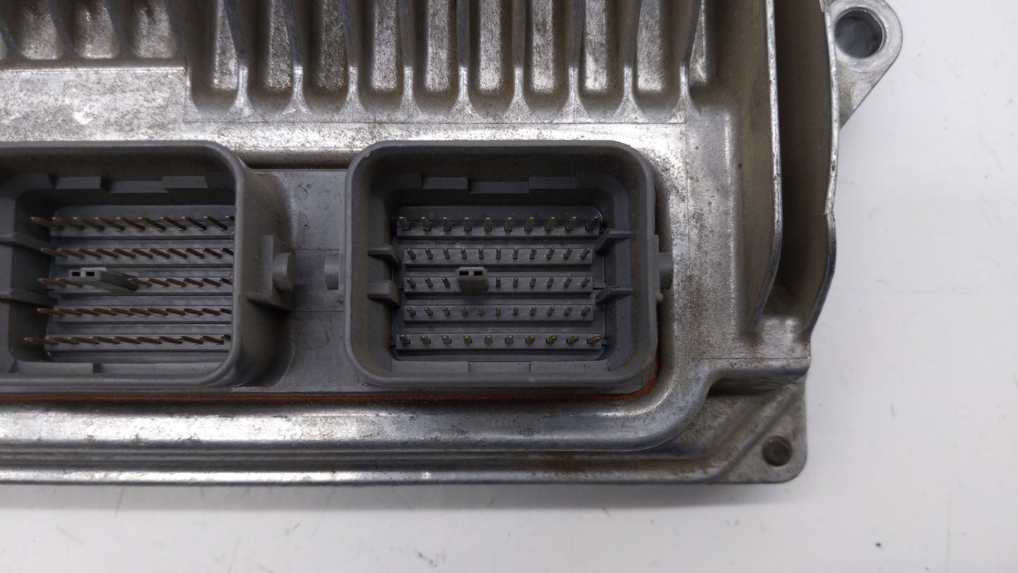 2014 Honda Accord PCM Engine Control Computer ECU ECM PCU OEM P/N:37820-5A3-L31 37820-5A3-L32 Fits OEM Used Auto Parts - Oem