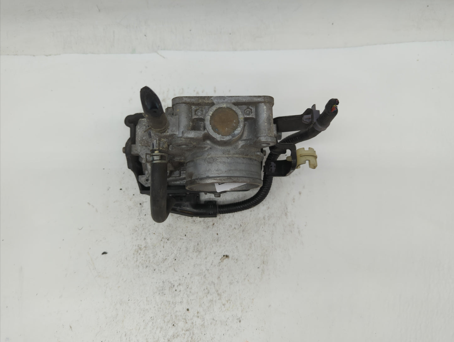 2013-2017 Honda Accord Throttle Body P/N:GMF4A Fits Fits 2013 2014 2015 2016 2017 2018 OEM Used Auto Parts - Oemusedautopart
