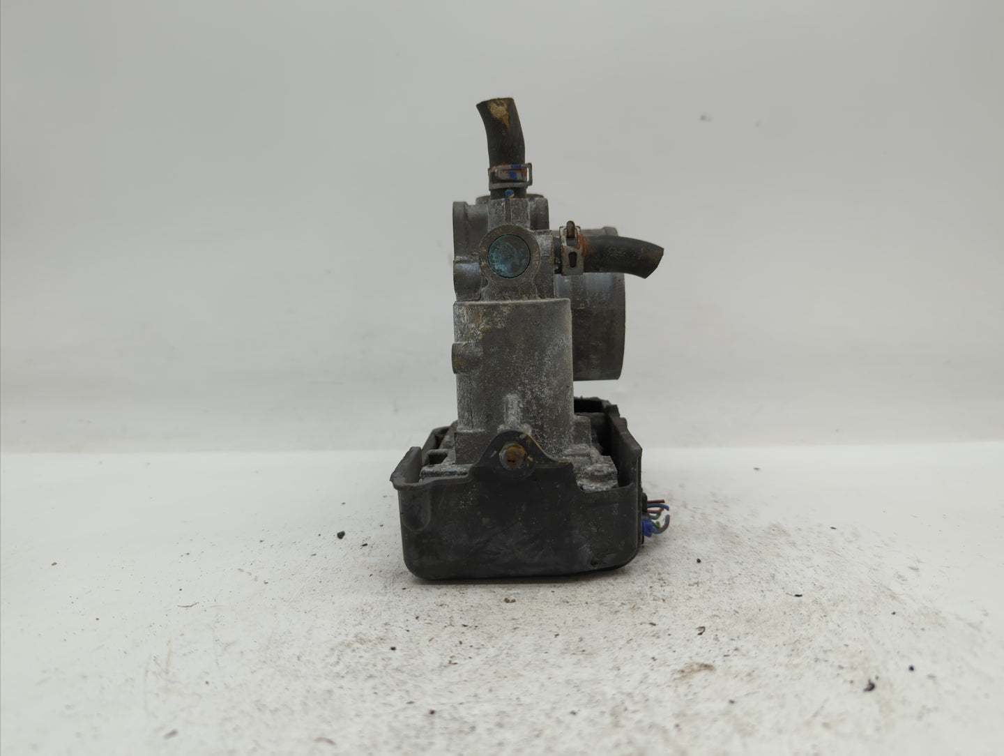 2013-2017 Honda Accord Throttle Body P/N:GMF4A Fits Fits 2013 2014 2015 2016 2017 2018 OEM Used Auto Parts - Oemusedautopart