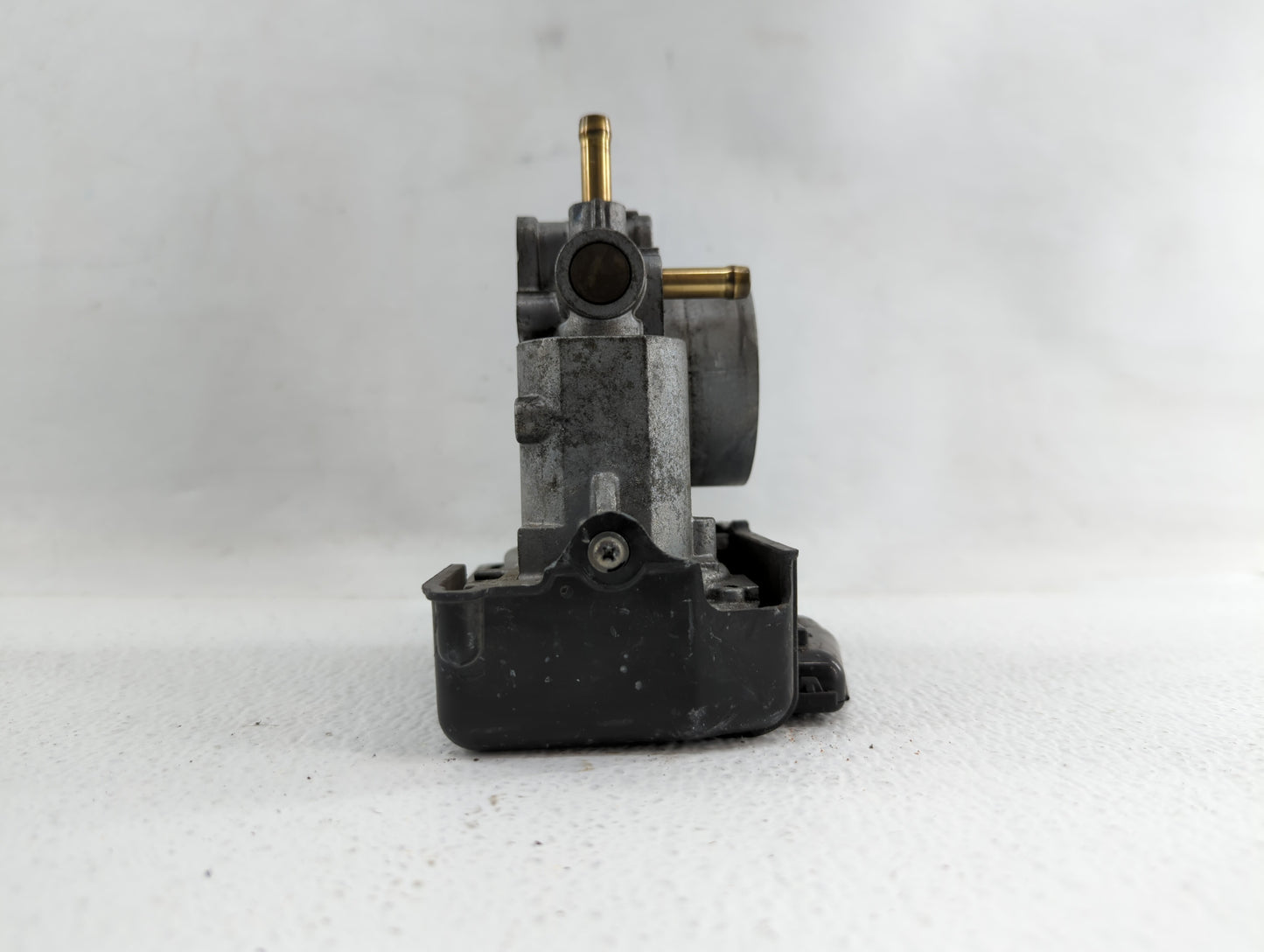 2013-2017 Honda Accord Throttle Body P/N:GMF4A Fits Fits 2013 2014 2015 2016 2017 2018 OEM Used Auto Parts - Oemusedautopart