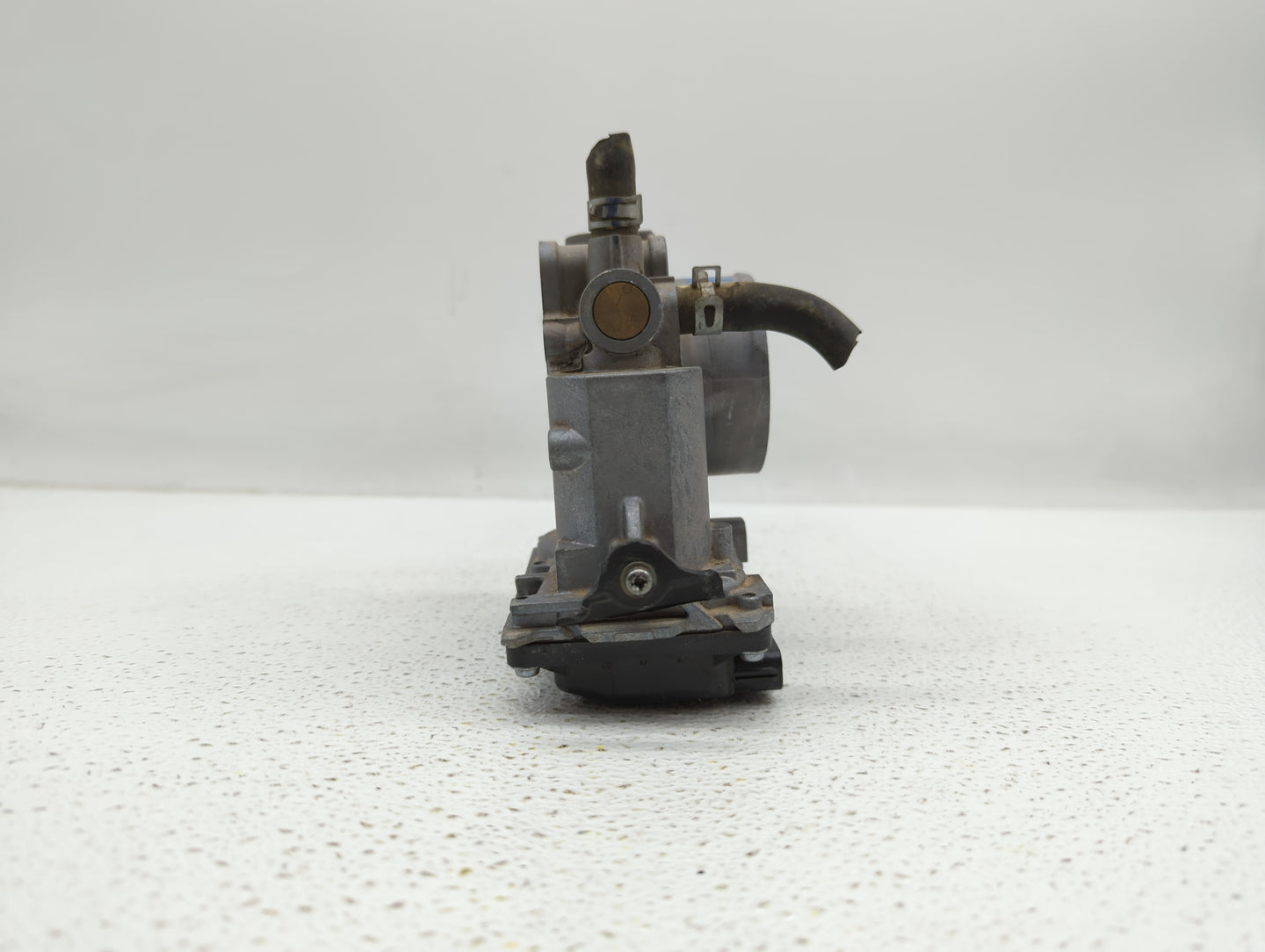 2013-2017 Honda Accord Throttle Body P/N:GMF4A Fits Fits 2013 2014 2015 2016 2017 2018 OEM Used Auto Parts - Oemusedautopart