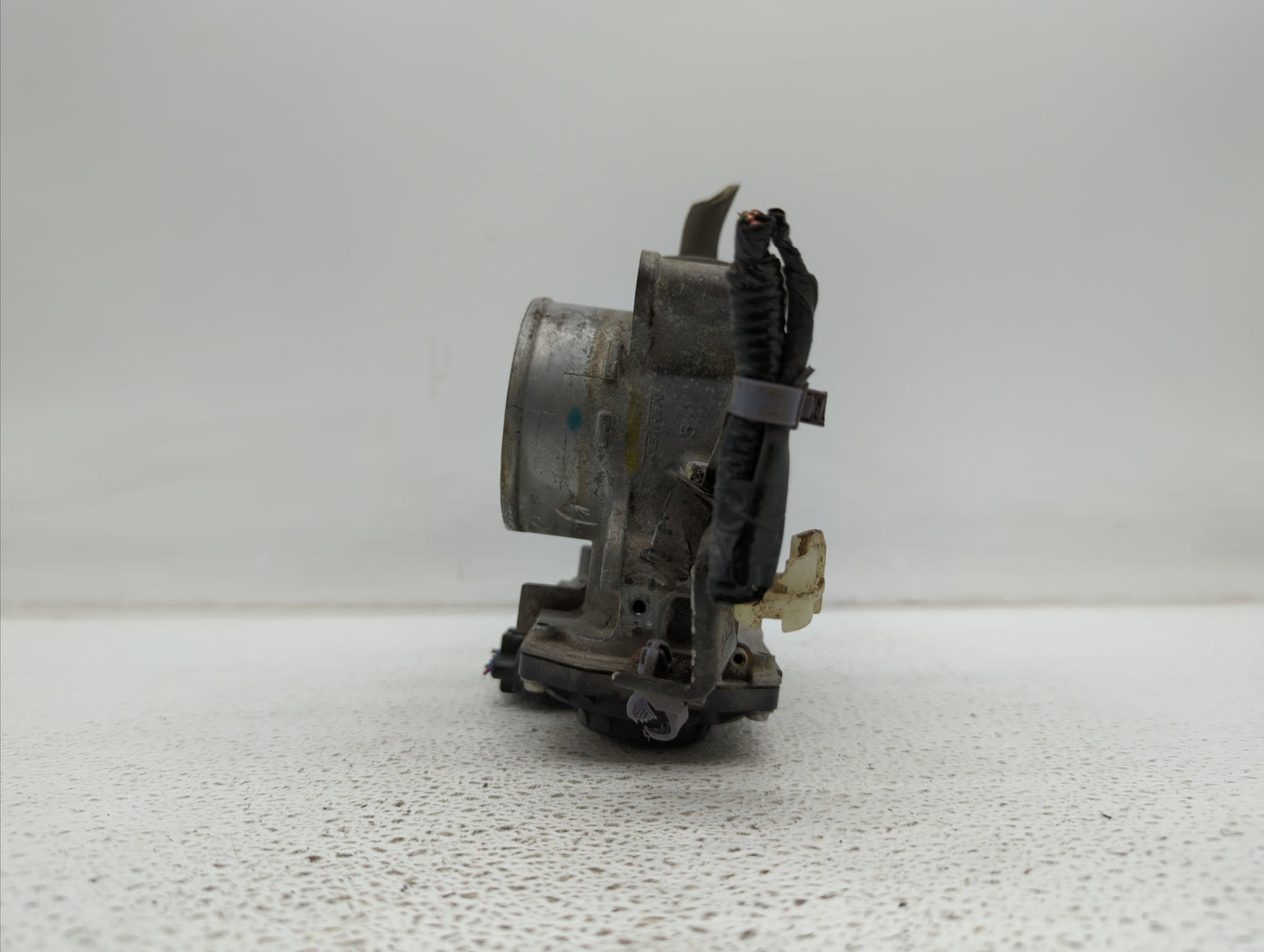 2013-2017 Honda Accord Throttle Body P/N:GMF4A Fits Fits 2013 2014 2015 2016 2017 2018 OEM Used Auto Parts - Oemusedautopart
