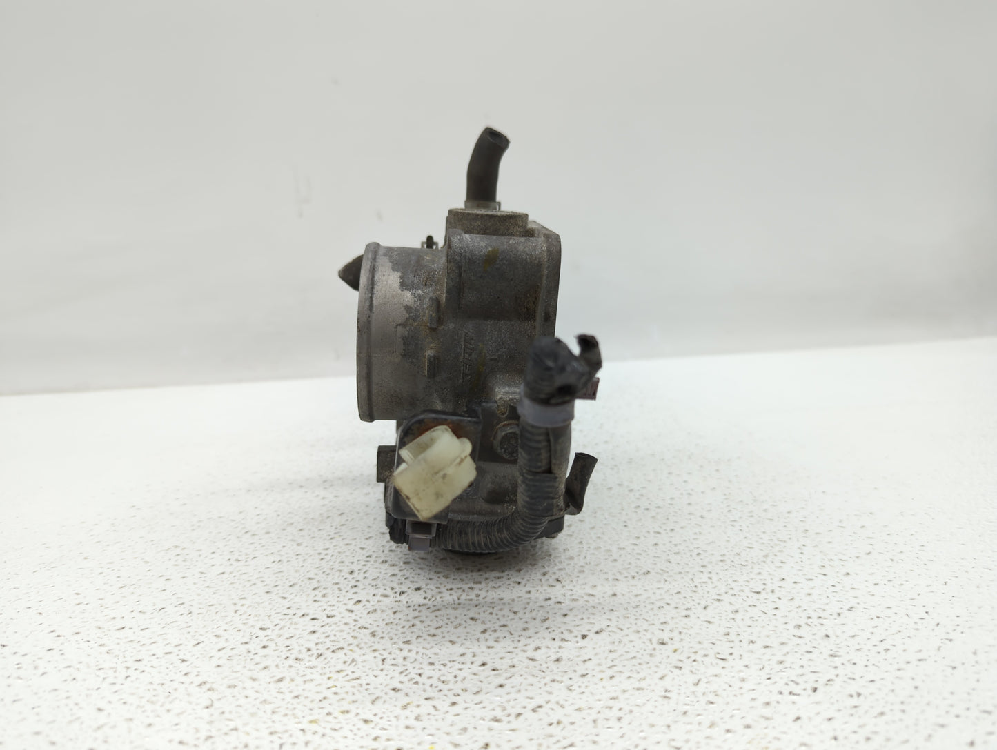 2013-2017 Honda Accord Throttle Body P/N:GMF4A Fits Fits 2013 2014 2015 2016 2017 2018 OEM Used Auto Parts - Oemusedautopart