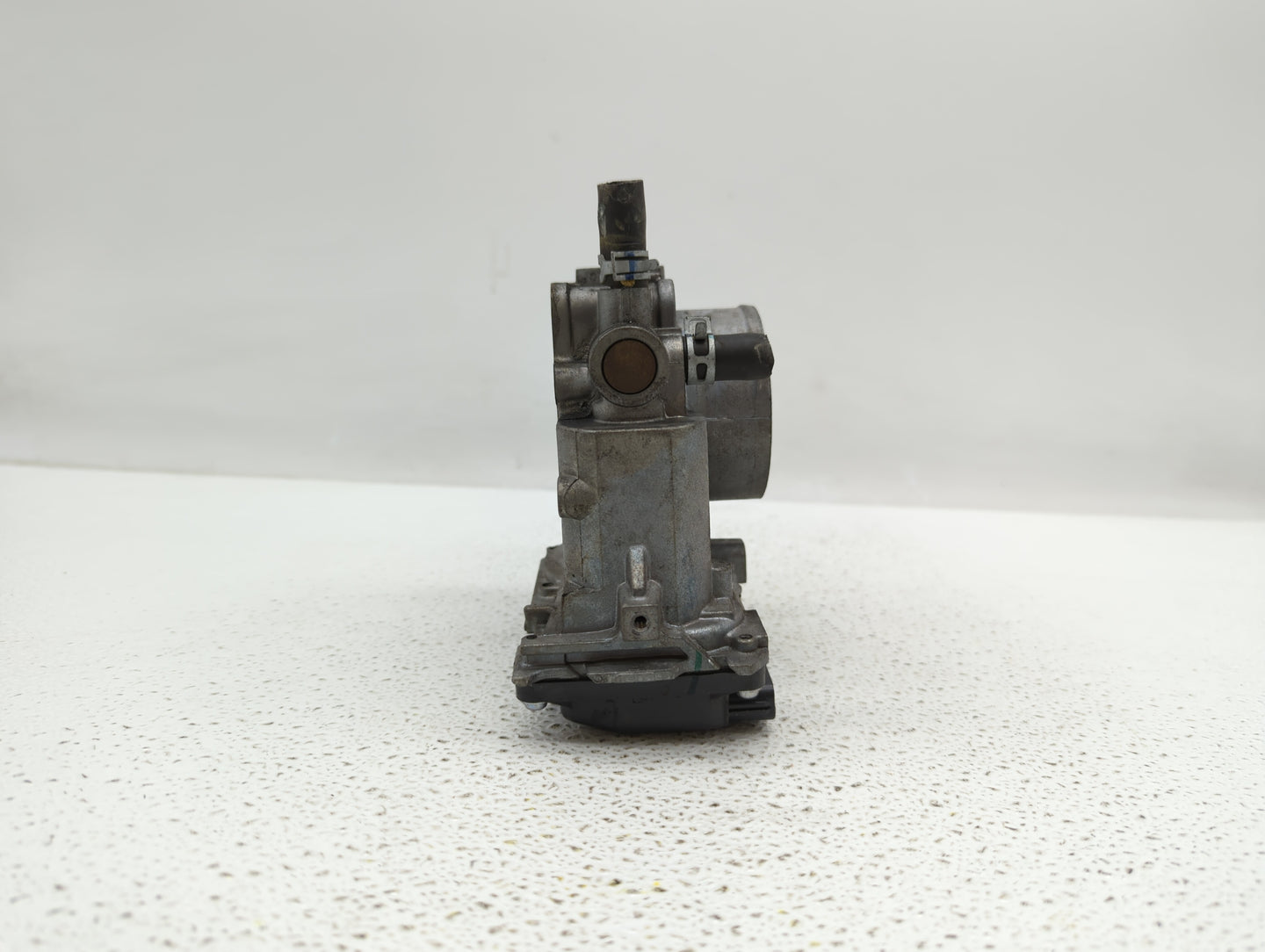 2013-2017 Honda Accord Throttle Body P/N:GMF4A Fits Fits 2013 2014 2015 2016 2017 2018 OEM Used Auto Parts - Oemusedautopart