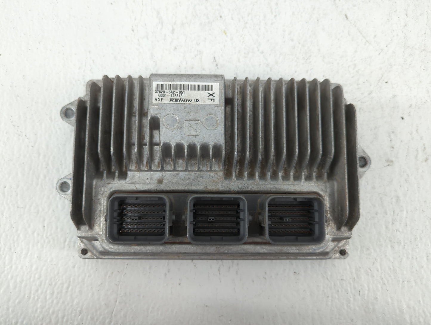 2014 Honda Accord PCM Engine Control Computer ECU ECM PCU OEM P/N:37820-5A2-B52 37820-5A2-B51 Fits OEM Used Auto Parts - Oem