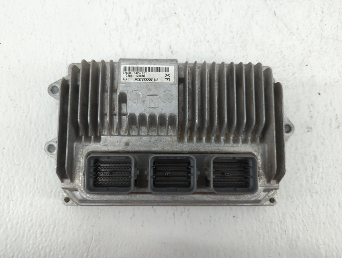 2014 Honda Accord PCM Engine Control Computer ECU ECM PCU OEM P/N:37820-5A2-B52 37820-5A2-B51 OEM Used Auto Parts - Oemuseda