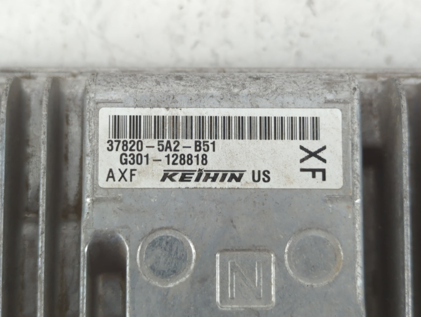 2014 Honda Accord PCM Engine Control Computer ECU ECM PCU OEM P/N:37820-5A2-B52 37820-5A2-B51 Fits OEM Used Auto Parts - Oem