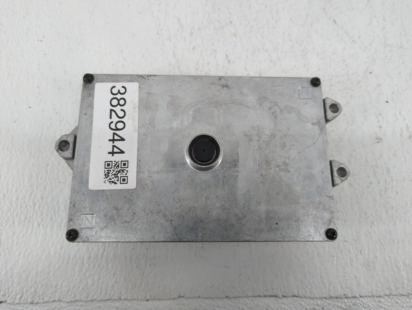 2014 Honda Accord PCM Engine Control Computer ECU ECM PCU OEM P/N:37820-5A2-B52 37820-5A2-B51 Fits OEM Used Auto Parts - Oem
