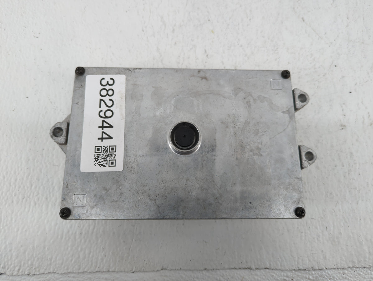 2014 Honda Accord PCM Engine Control Computer ECU ECM PCU OEM P/N:37820-5A2-B52 37820-5A2-B51 OEM Used Auto Parts - Oemuseda