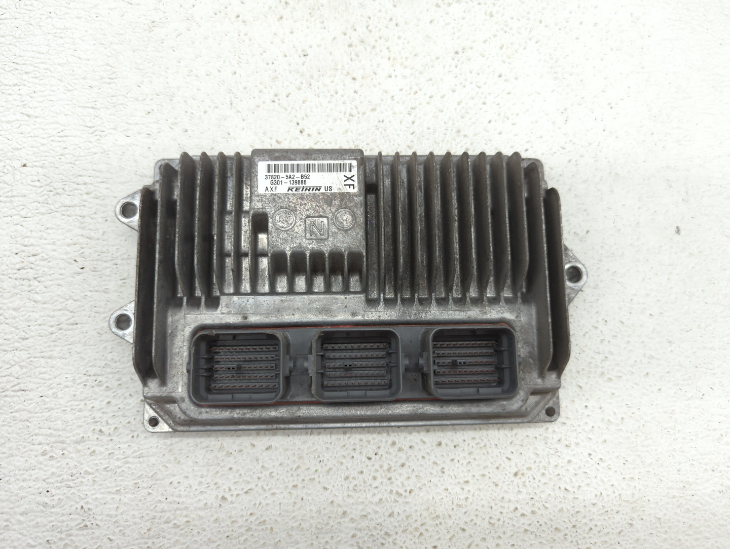 2014 Honda Accord PCM Engine Control Computer ECU ECM PCU OEM P/N:37820-5A2-B52 37820-5A2-B51 Fits OEM Used Auto Parts - Oem