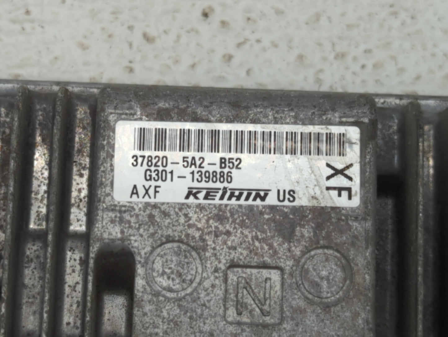 2014 Honda Accord PCM Engine Control Computer ECU ECM PCU OEM P/N:37820-5A2-B52 37820-5A2-B51 Fits OEM Used Auto Parts - Oem